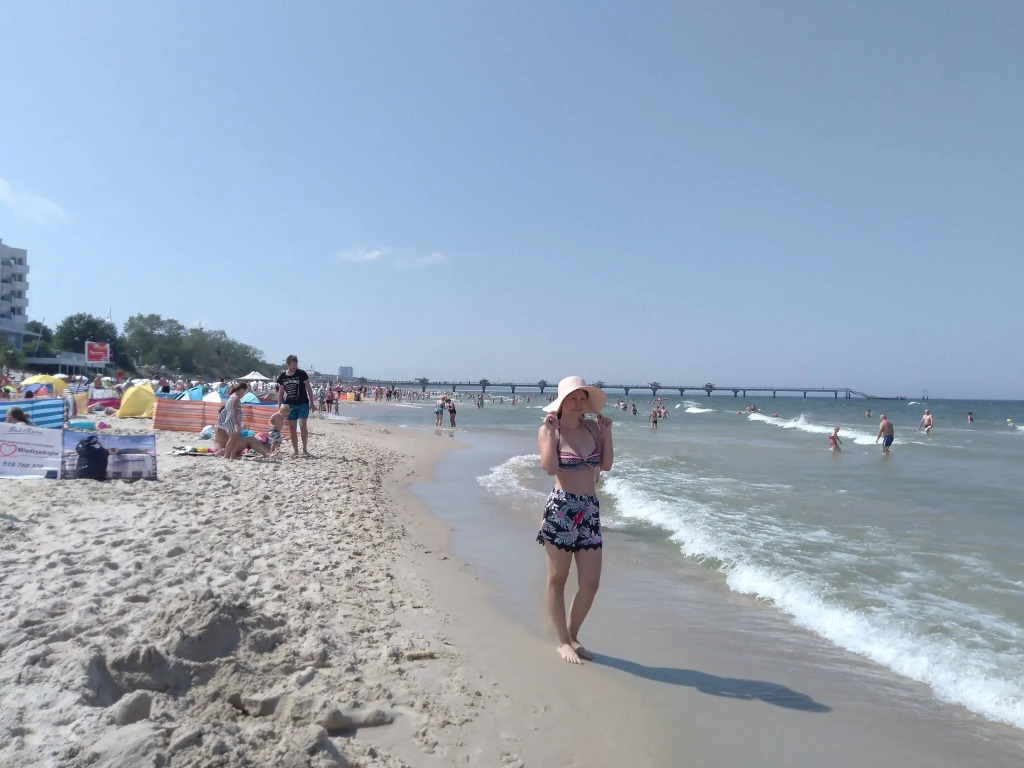 Holiday Home in Dziwnowek with Pool & Beach