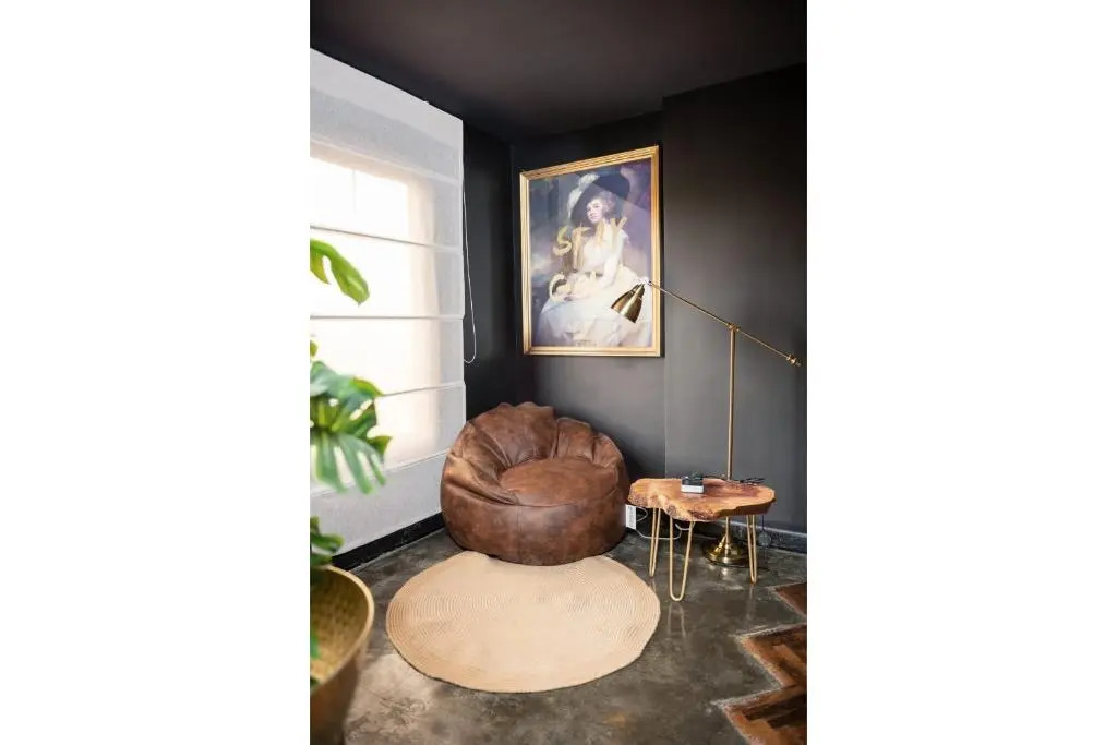 The Bold Parisian House - Steps From The Best Mall in Cairo