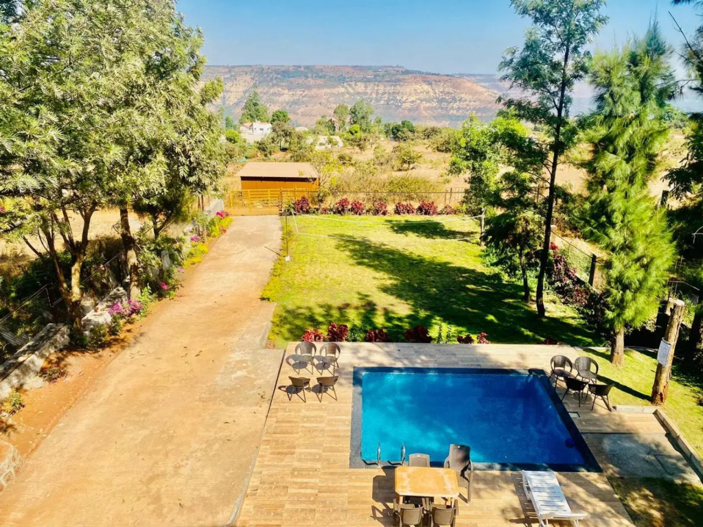 West Valley Villa Casa East