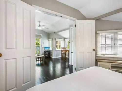 Cottage 4 Hyams Beach Seaside Cottages