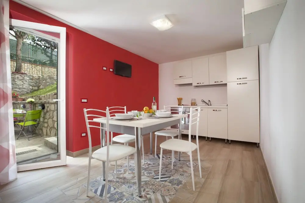 G&G Sorrento Apartments