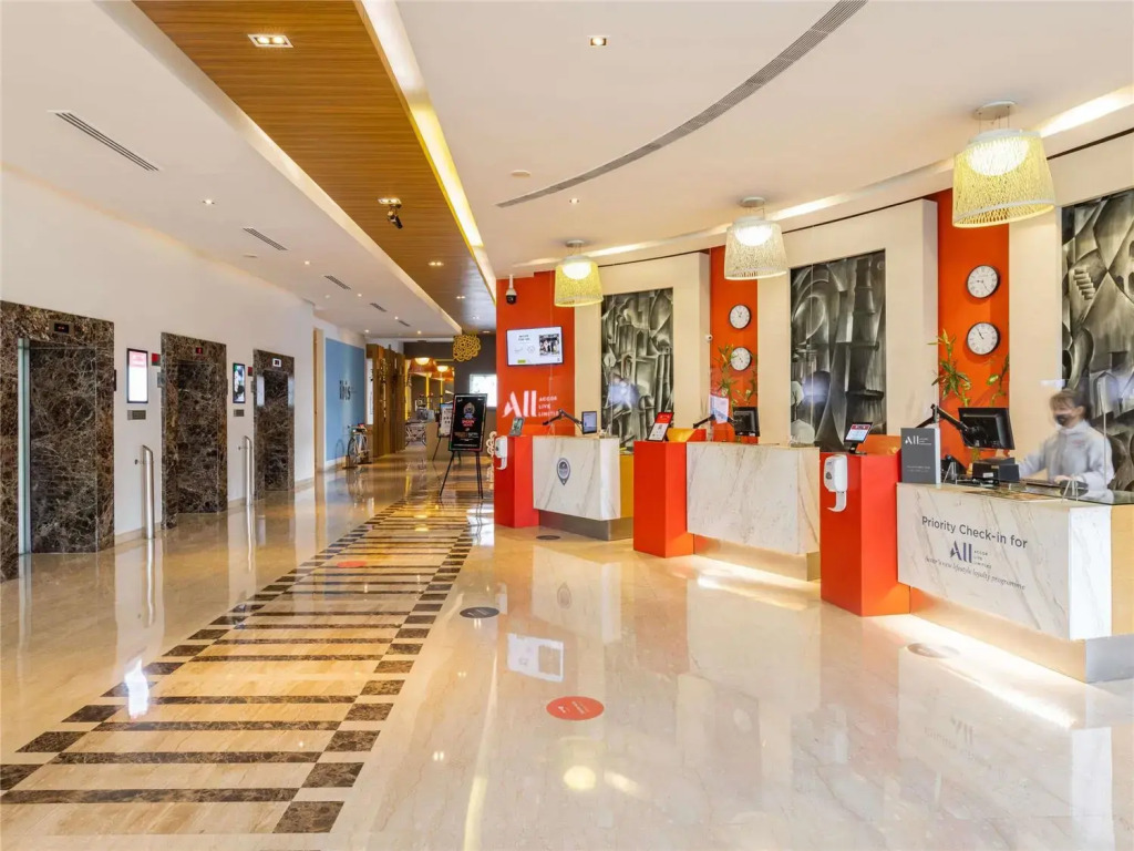 ibis Gurgaon Golf Course Road Hotel