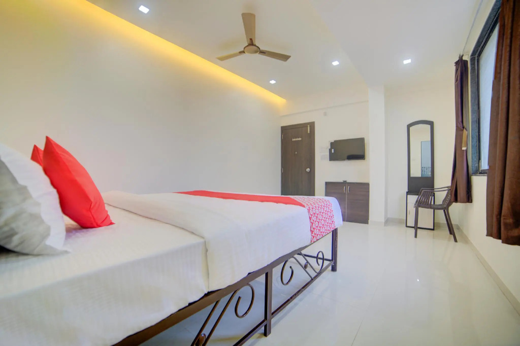 OYO 64297 Hotel Sai Leela