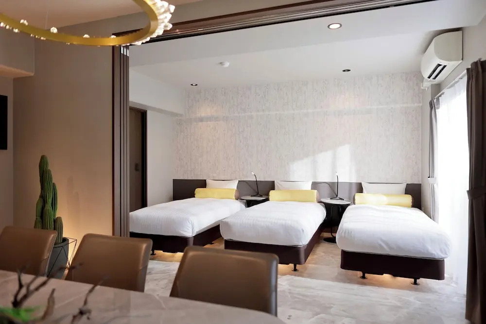 Doutonboricrystalhotel3
