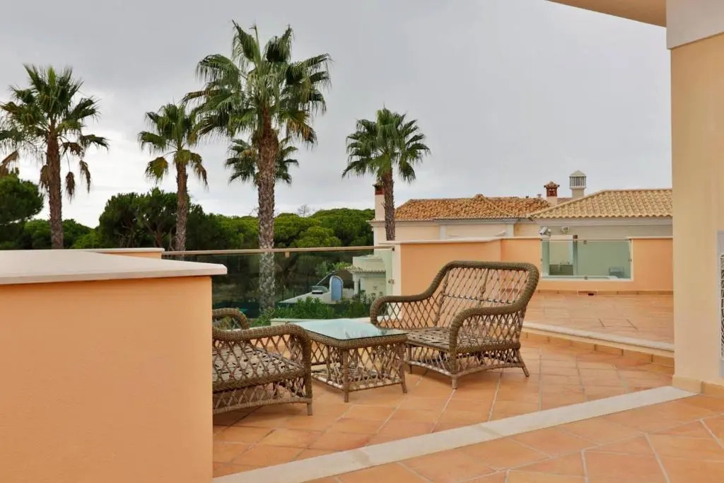 Villa Vale Do Lobo 176 - 4 Bedroom villa - Great pool area - WiFi and Air conditioning