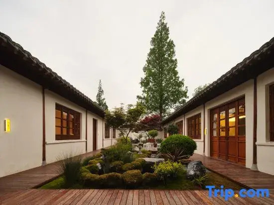 Unparalleled Courtyard（Xinchang Ancient Town）