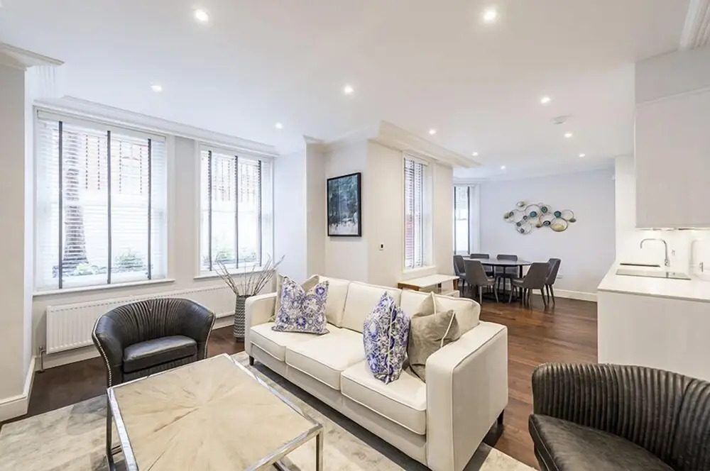 Luxury Three Bedroom - Flat 122 Lower Ground Floor