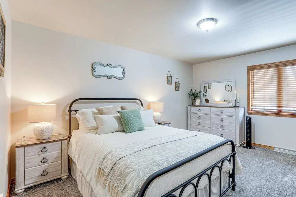 Townhome w/ Patio: 1 Mi to Clearfield Riverwalk
