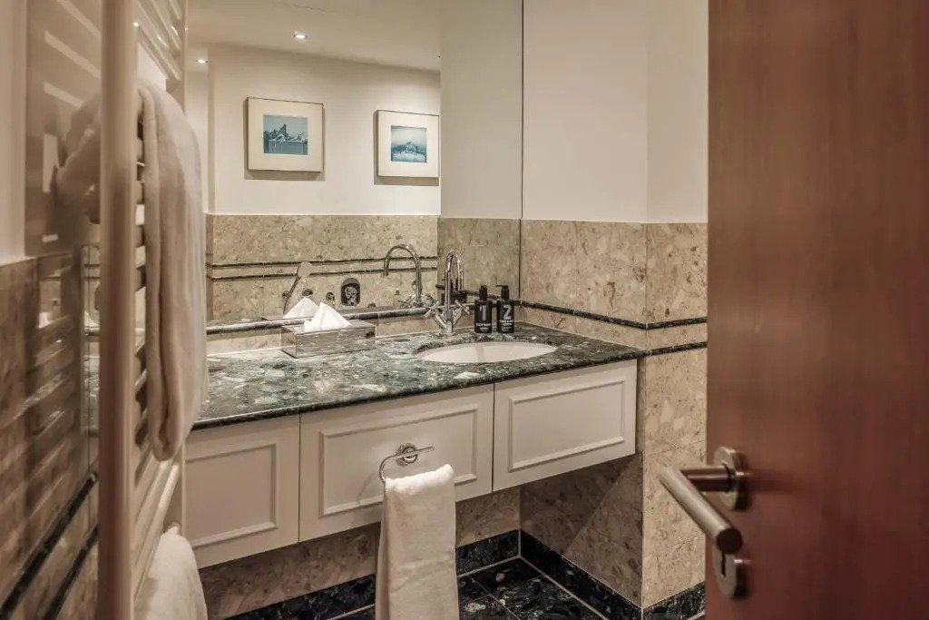 Main Plaza Suite Tower