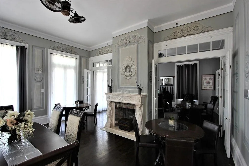 The George Manor