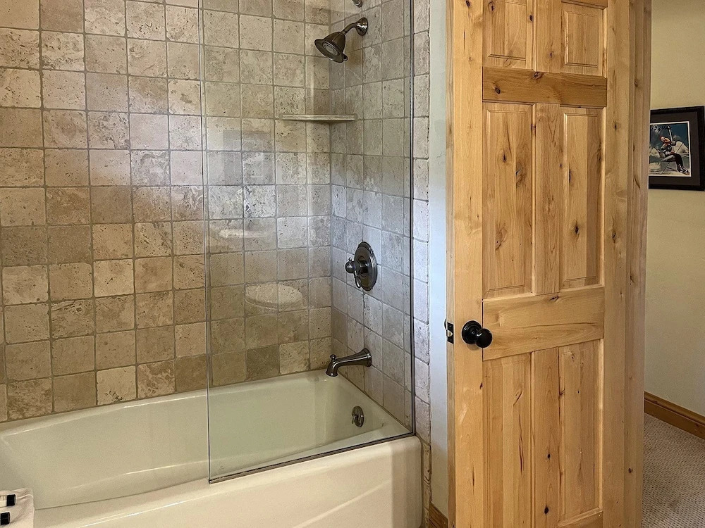 Coldstream Townhome 19