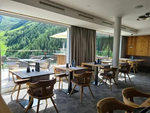 Hotel Zirbenhof