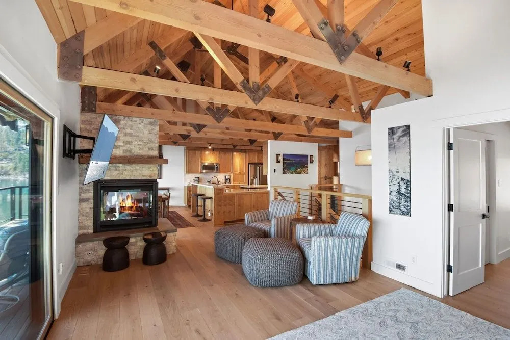 Lakefront Luxury
