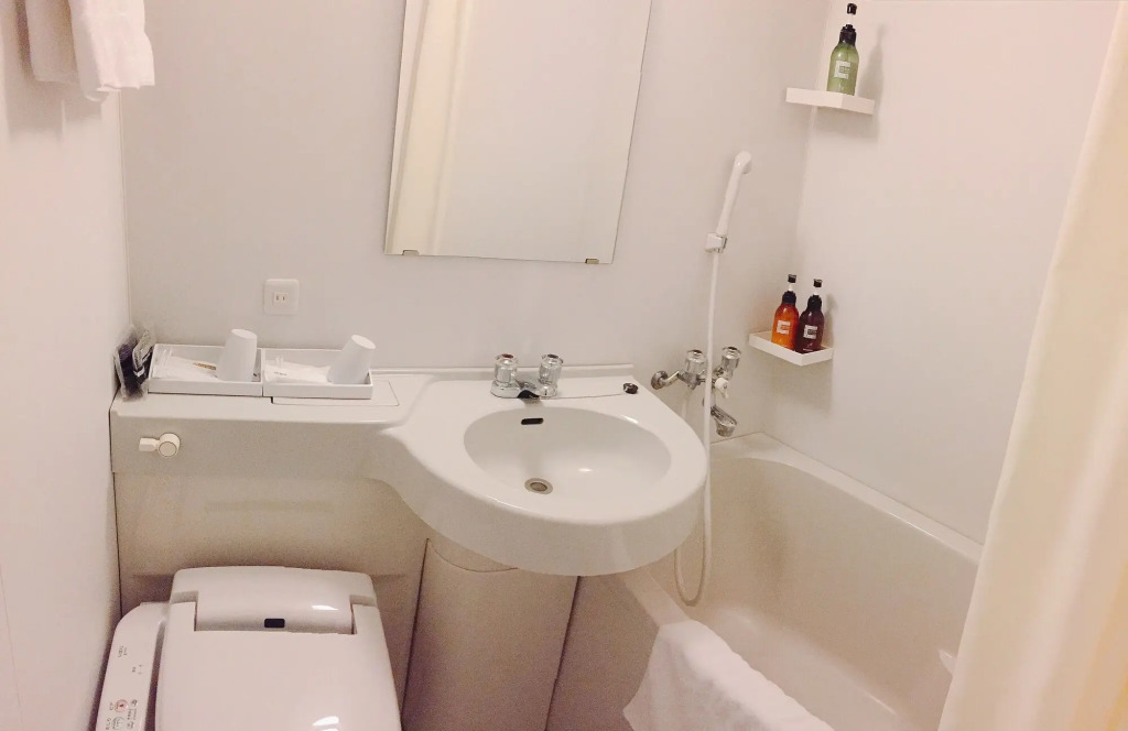 Kanku Izumisano First Hotel