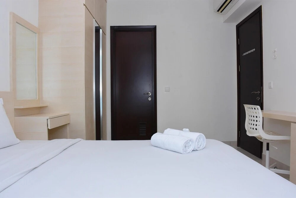 Modern And Comfortable 2Br At The Kensington Royal Suites Apartment