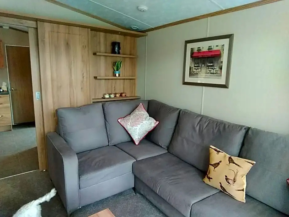 12 Burnside Lodge
