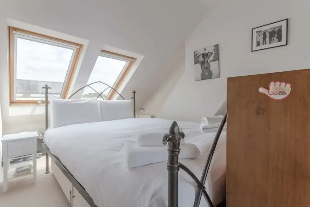 Modern Maisonette Southfields London