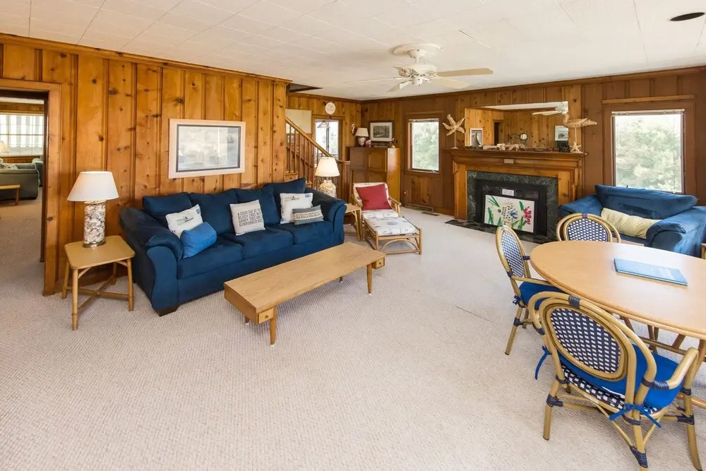Harshaw Beach House 6 Bedroom Home by Redawning