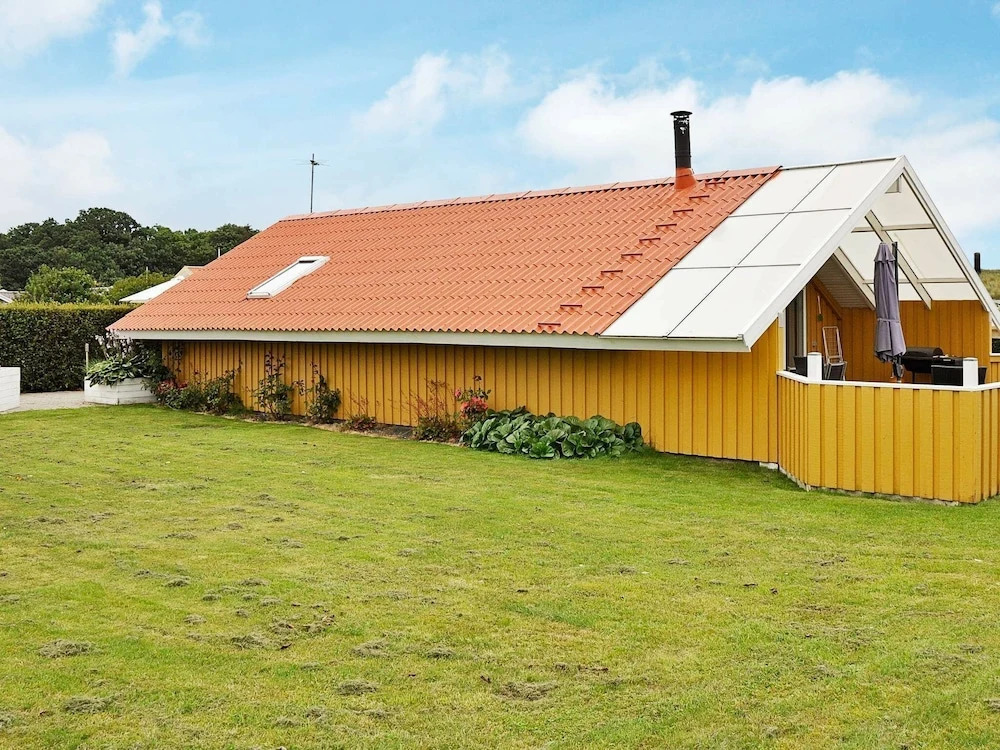 Serene Holiday Home in Juelsminde near Sea