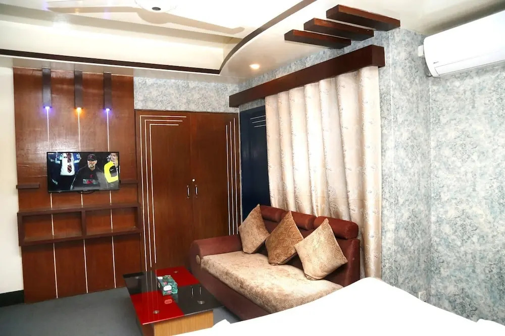 Hotel Blue Bird