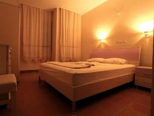Greeneye Hotel