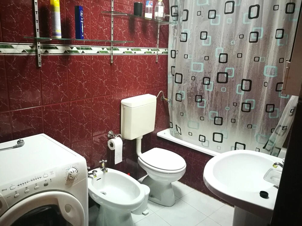 House With 3 Bedrooms in Tourais, With Enclosed Garden and Wifi