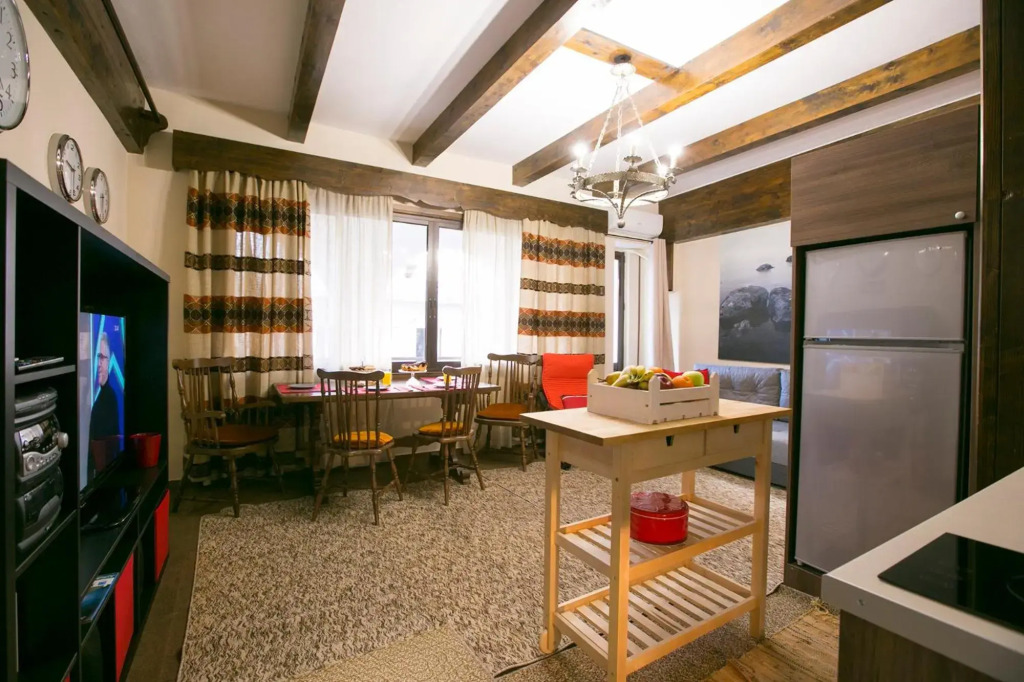 Spacious Apartment Next To Metro - Marousi