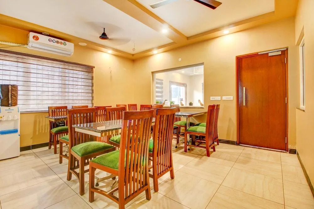 FabHotel Rithika Inn Luxe