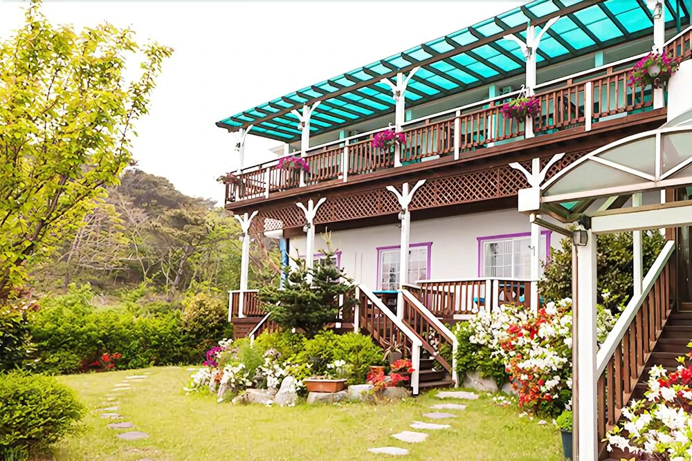 Anmyeondo Ocean Village Pension
