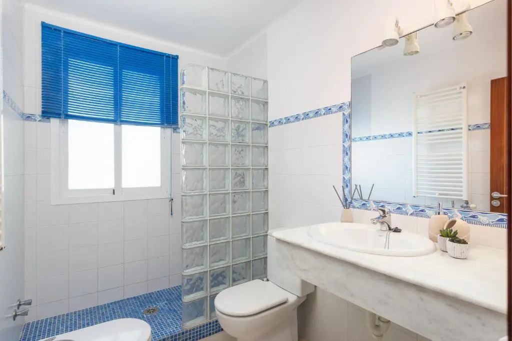Villa Jazmin for 8 with swimming pool and beach views