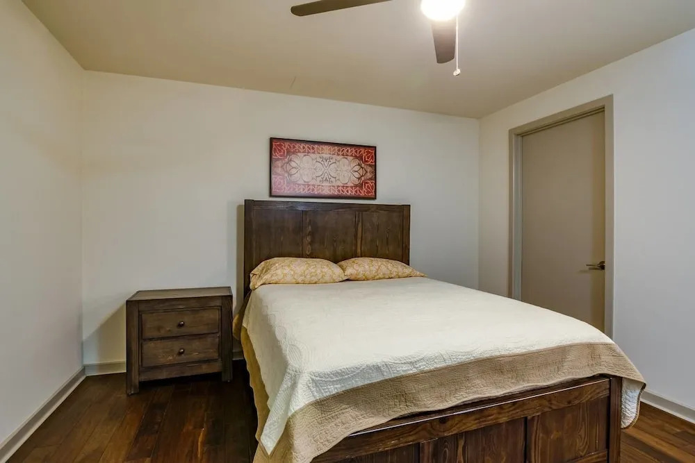 Apartments-Stay Smart Elm Street Downtown