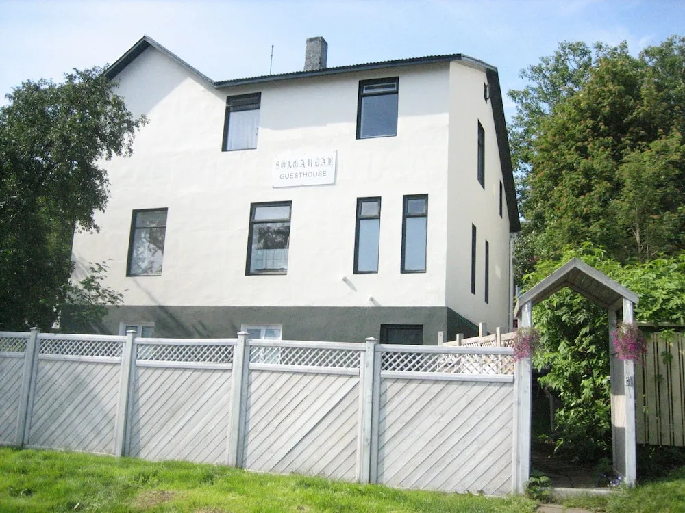 Guesthouse Sólgardar