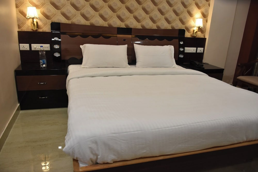Sri Ram Grand Inn