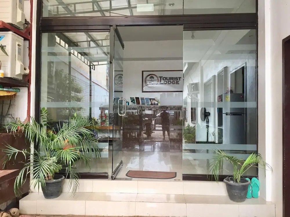 4Cs Tourist Lodge