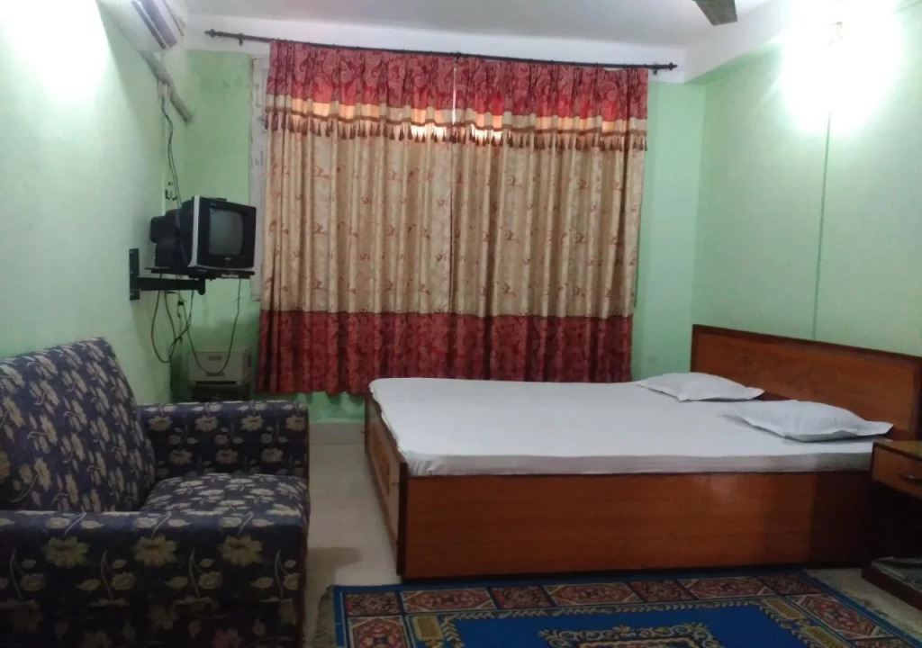 Aanand Hotel