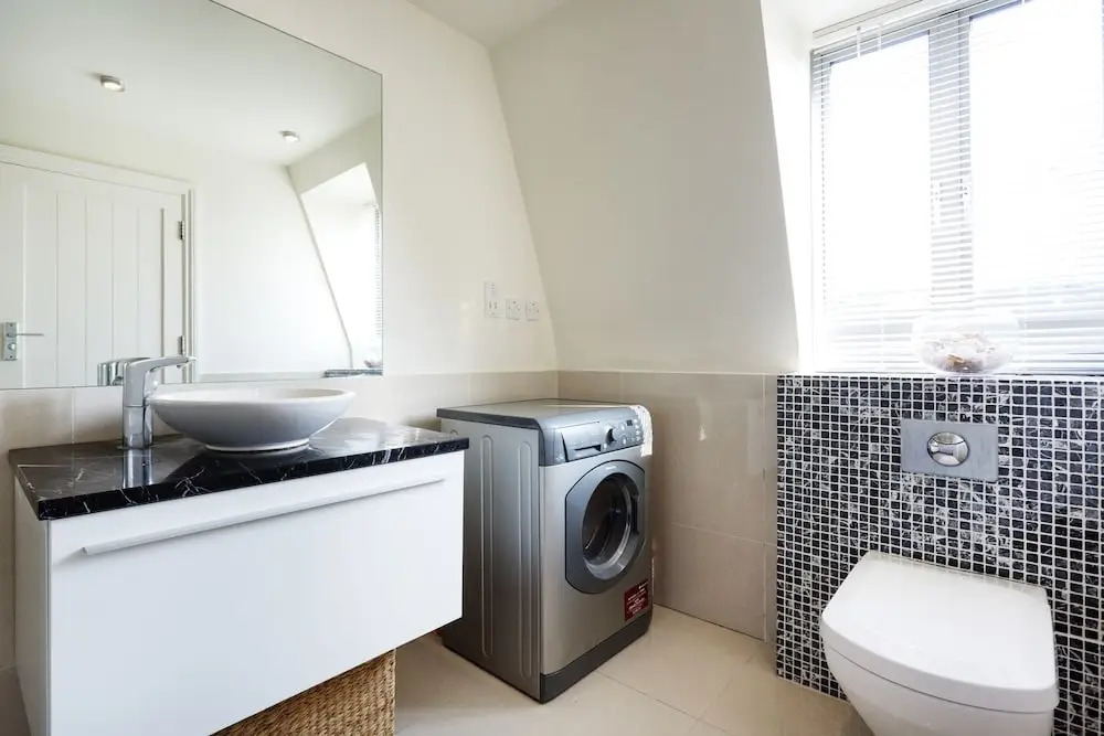 Veeve - Abbey Apartment