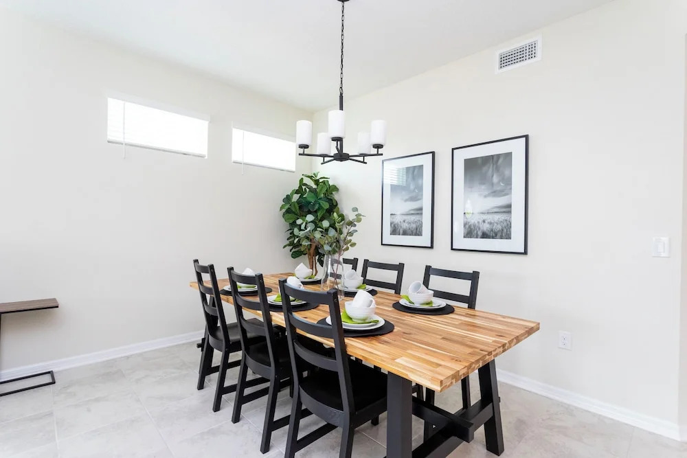 Accessible 3Bd Condo Close to Disney Storey Lake Orlando 208 3180