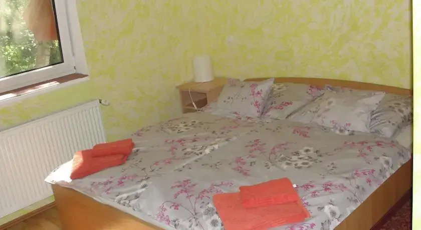 Tiszacsegei Halászcsárda és Panzió