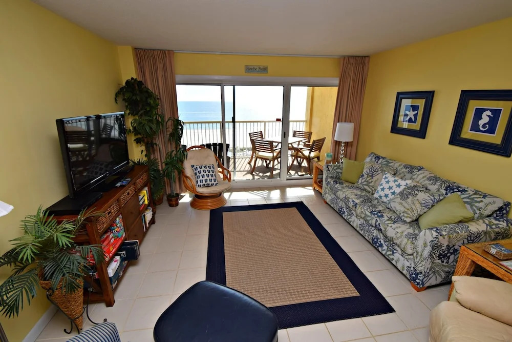 Driftwood Towers 4G 2 Bedrooms 2 Bathrooms Condo