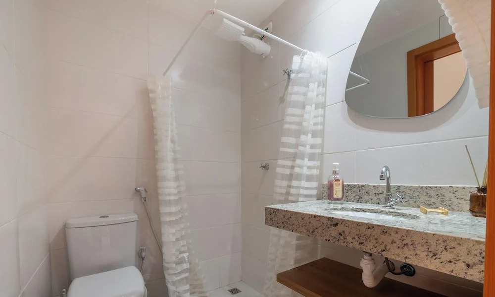 Beautiful apt in Building w Pool Guarajuba Aga0203