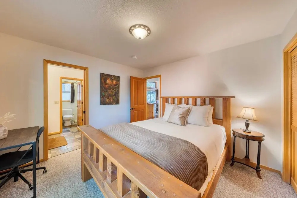 Cozy Escape w/ Hot Tub + Deck & Access to Tahoe Donner & Skiing Alpenglow Chalet by Avantstay