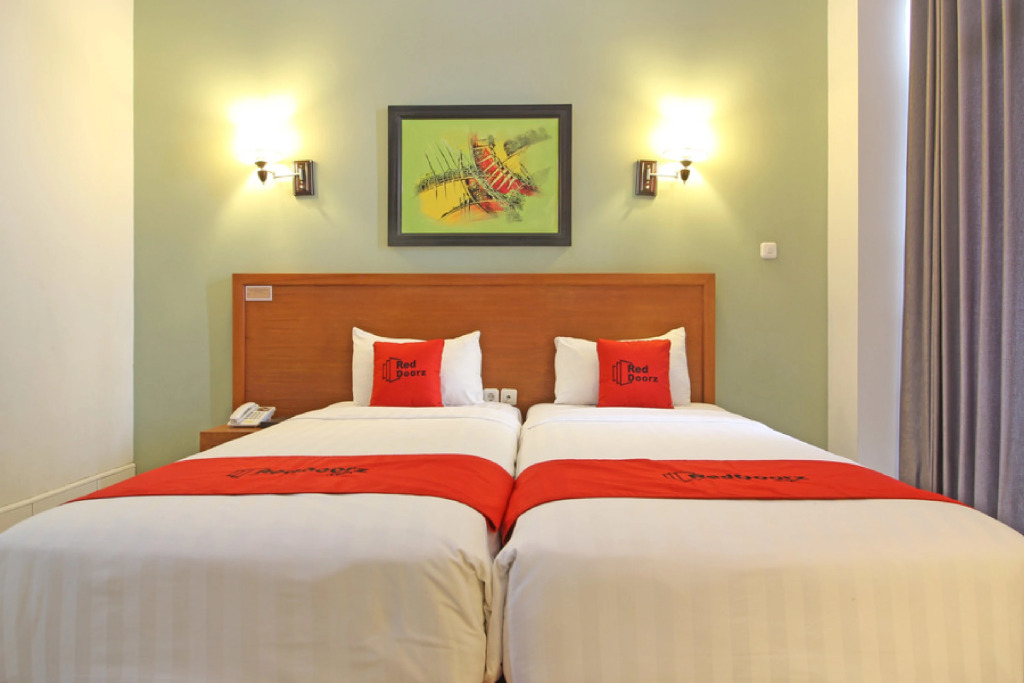 Reddoorz Premium near Sleman City Hall