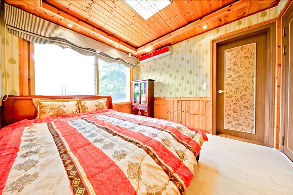 Anmyeondo Pinetree Villa Pension