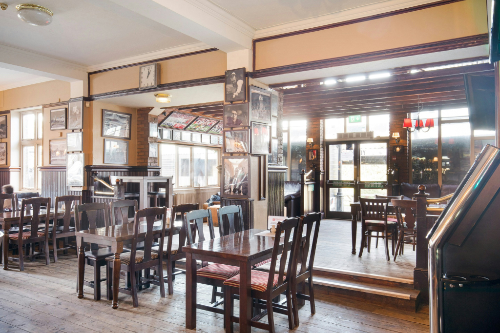 The Green Man Pub and Hotel by OYO