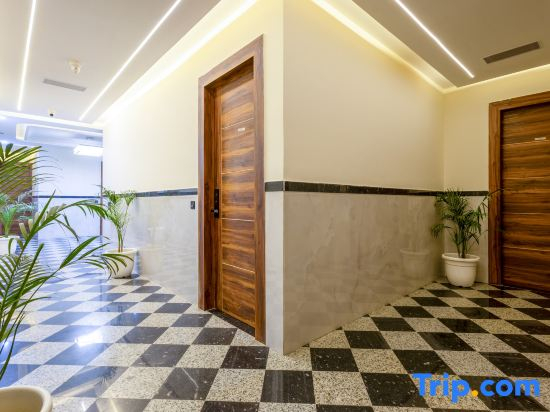 Hotel Urban Royale - IGI Airport Delhi