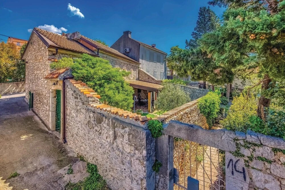Awesome Home In Novi Vinodolski With Wifi