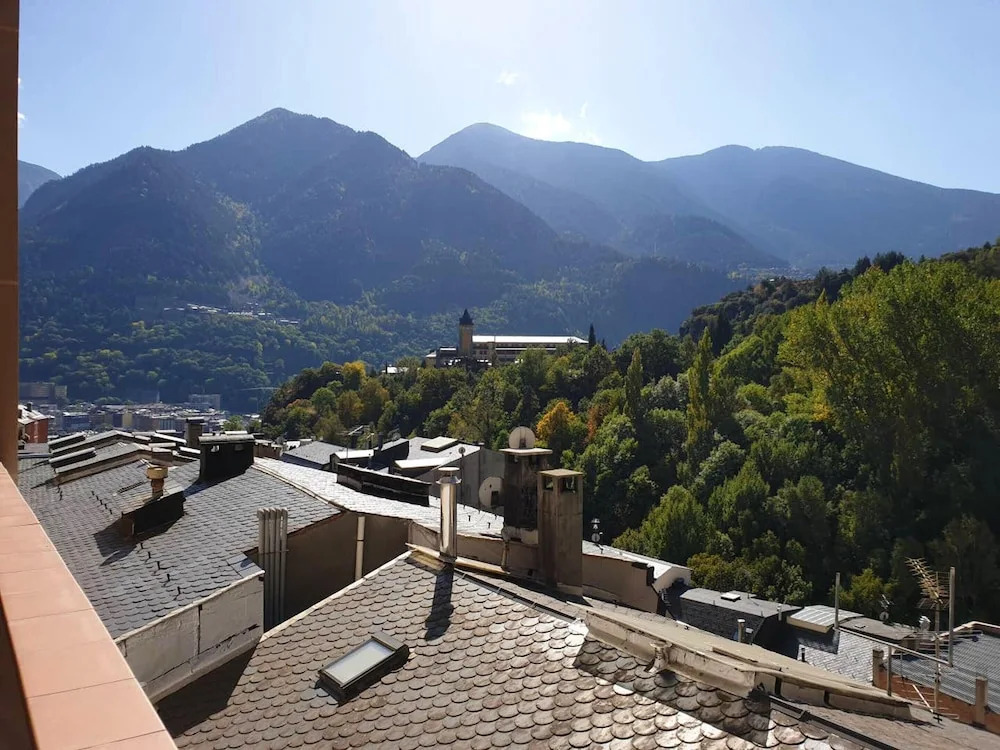 Apartment with 3 Bedrooms in Escaldes-Engordany, with Wonderful Mountain View And Wifi