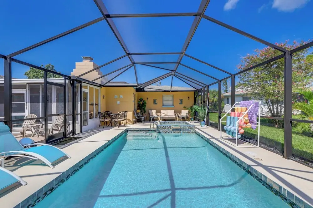 Sunny + Alluring Englewood Retreat w/ Dock!