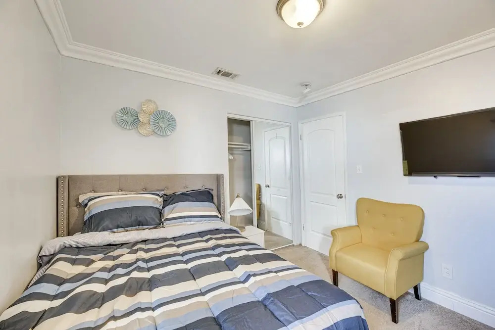 Furnished Patio! South Central Home 14 Mi to Dtla