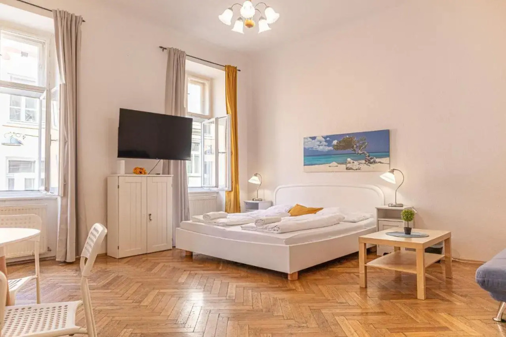 Peerles 2BR Apt. Perfectly Situated&Well Connected